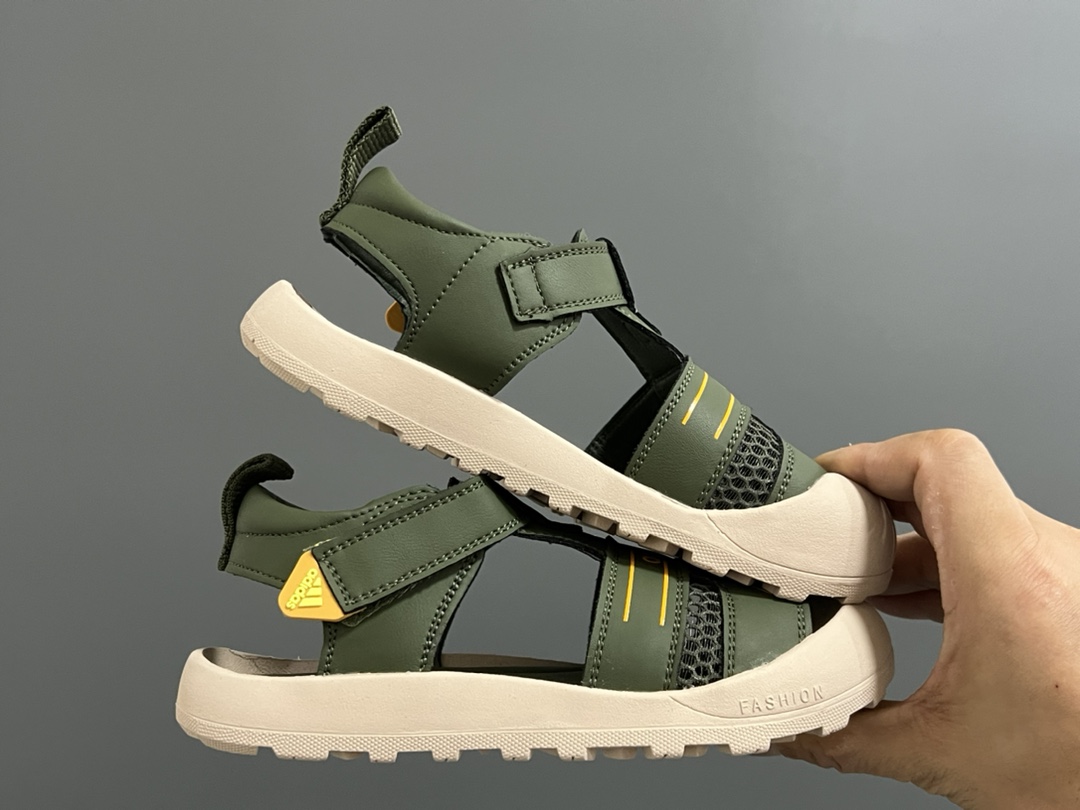 图片[9]-价格下调⬇️ 代理价 （‼️‼️‼️） A家新款包头镂空魔术贴婴童凉鞋 尺码：23-32码 精致的包头镂空皮面🆕 魔术贴设计、穿脱超方便✌🏻 耐磨防滑大底，脚感超赞👍🏻-选品中心