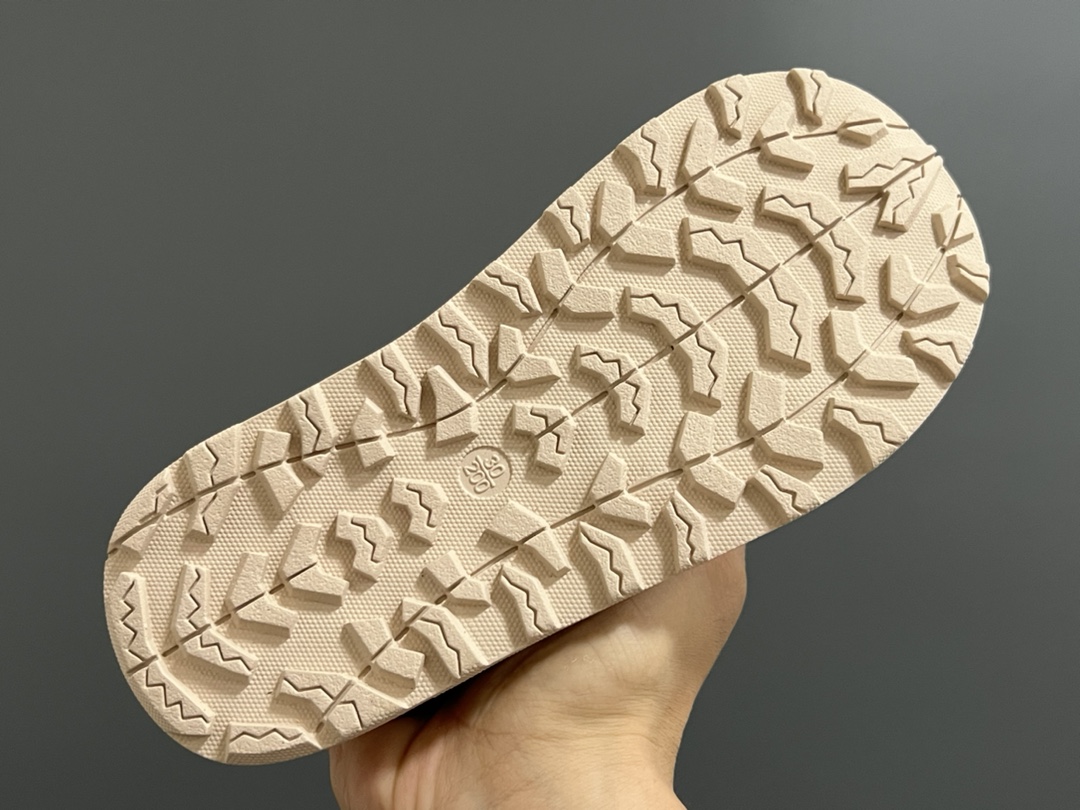 图片[5]-价格下调⬇️ 代理价 （‼️‼️‼️） A家新款包头镂空魔术贴婴童凉鞋 尺码：23-32码 精致的包头镂空皮面🆕 魔术贴设计、穿脱超方便✌🏻 耐磨防滑大底，脚感超赞👍🏻-选品中心