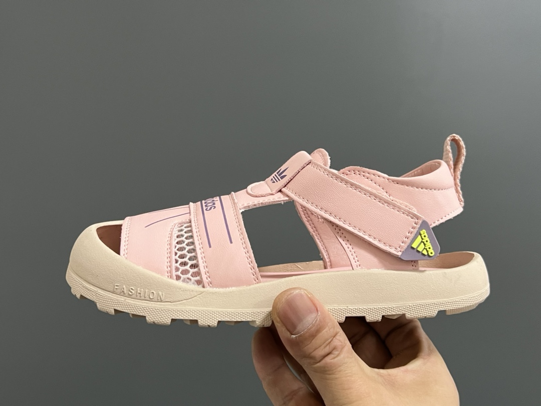 图片[4]-价格下调⬇️ 代理价 （‼️‼️‼️） A家新款包头镂空魔术贴婴童凉鞋 尺码：23-32码 精致的包头镂空皮面🆕 魔术贴设计、穿脱超方便✌🏻 耐磨防滑大底，脚感超赞👍🏻-选品中心