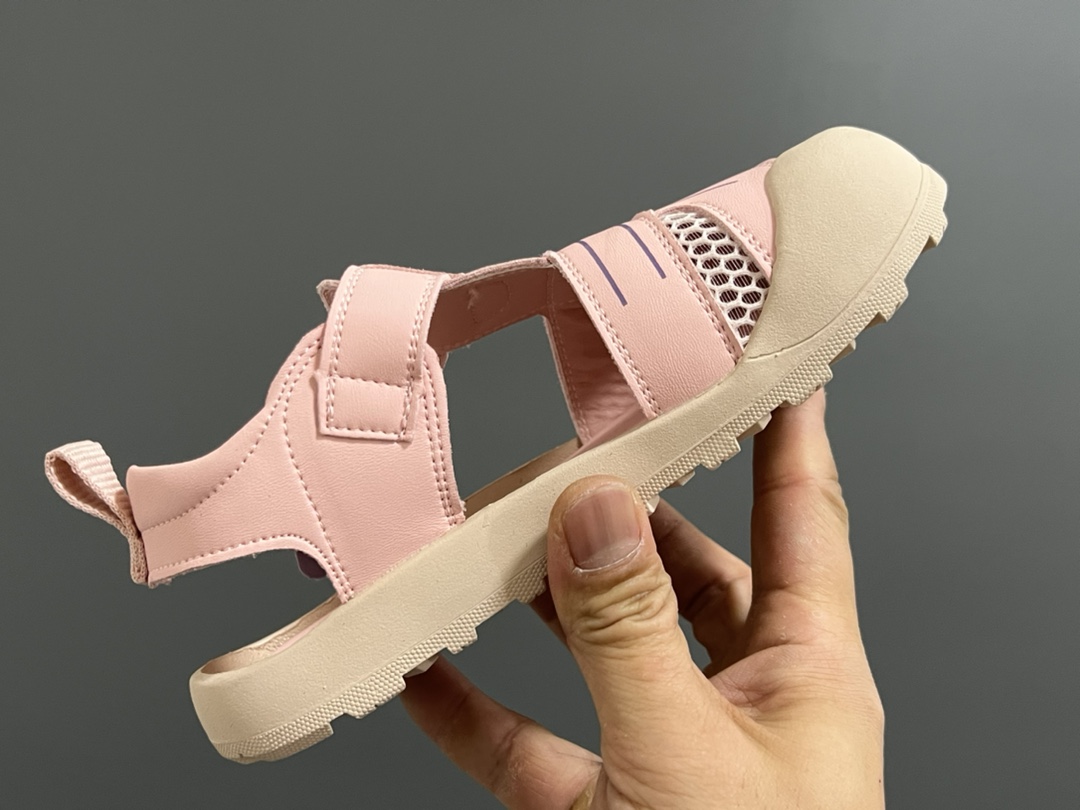 图片[6]-价格下调⬇️ 代理价 （‼️‼️‼️） A家新款包头镂空魔术贴婴童凉鞋 尺码：23-32码 精致的包头镂空皮面🆕 魔术贴设计、穿脱超方便✌🏻 耐磨防滑大底，脚感超赞👍🏻-选品中心