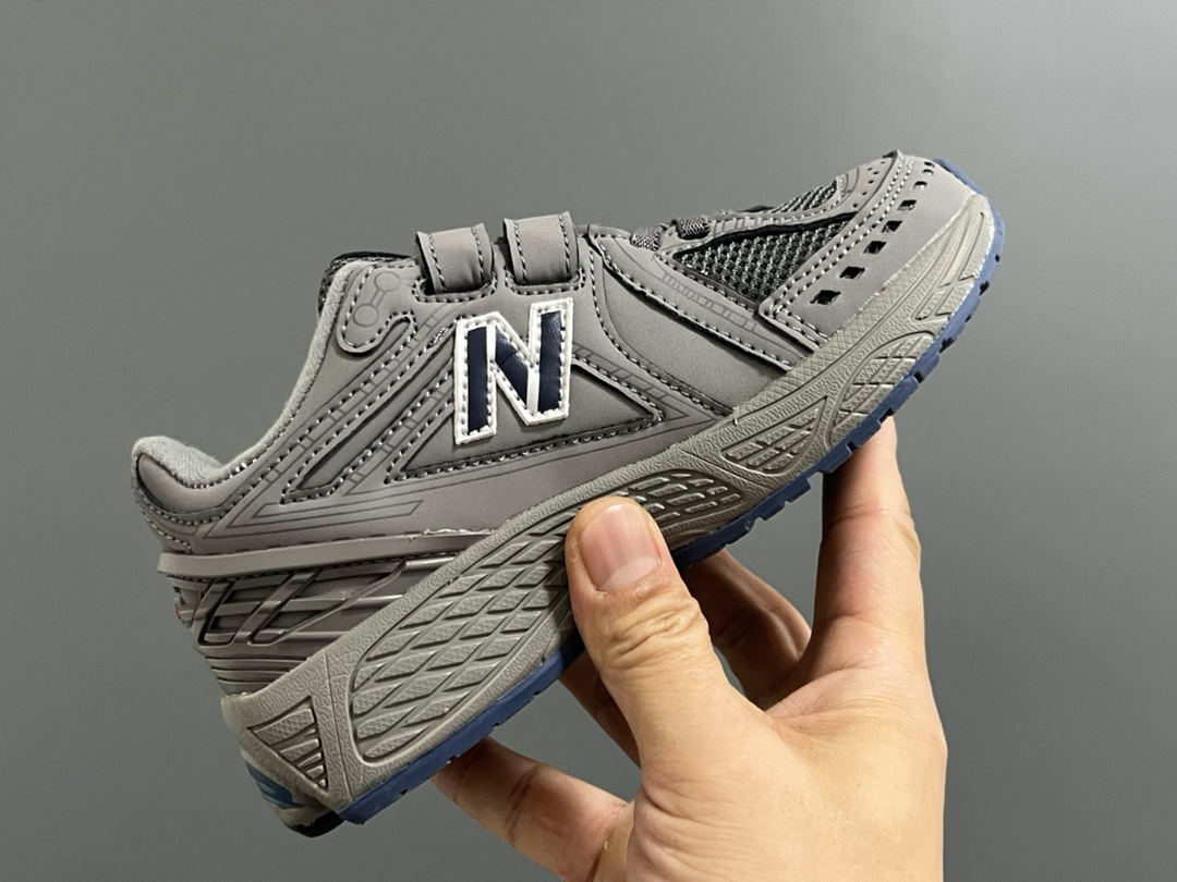 Discounted Overseas Children’s Sneakers in Various Sizes, Easy to Wear, Great Quality - 图片 6