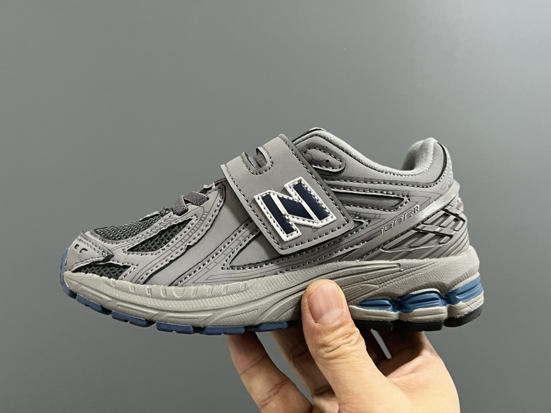 Discounted Overseas Children’s Sneakers in Various Sizes, Easy to Wear, Great Quality - 图片 4