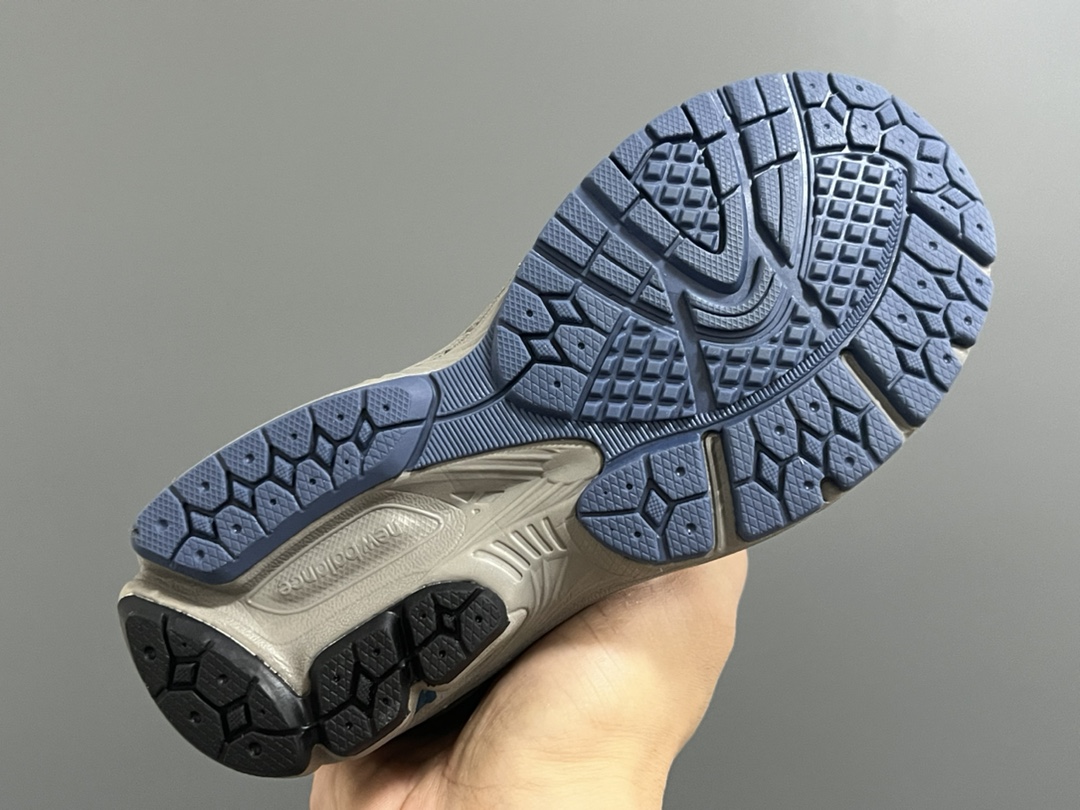 Discounted Overseas Children’s Sneakers in Various Sizes, Easy to Wear, Great Quality - 图片 5