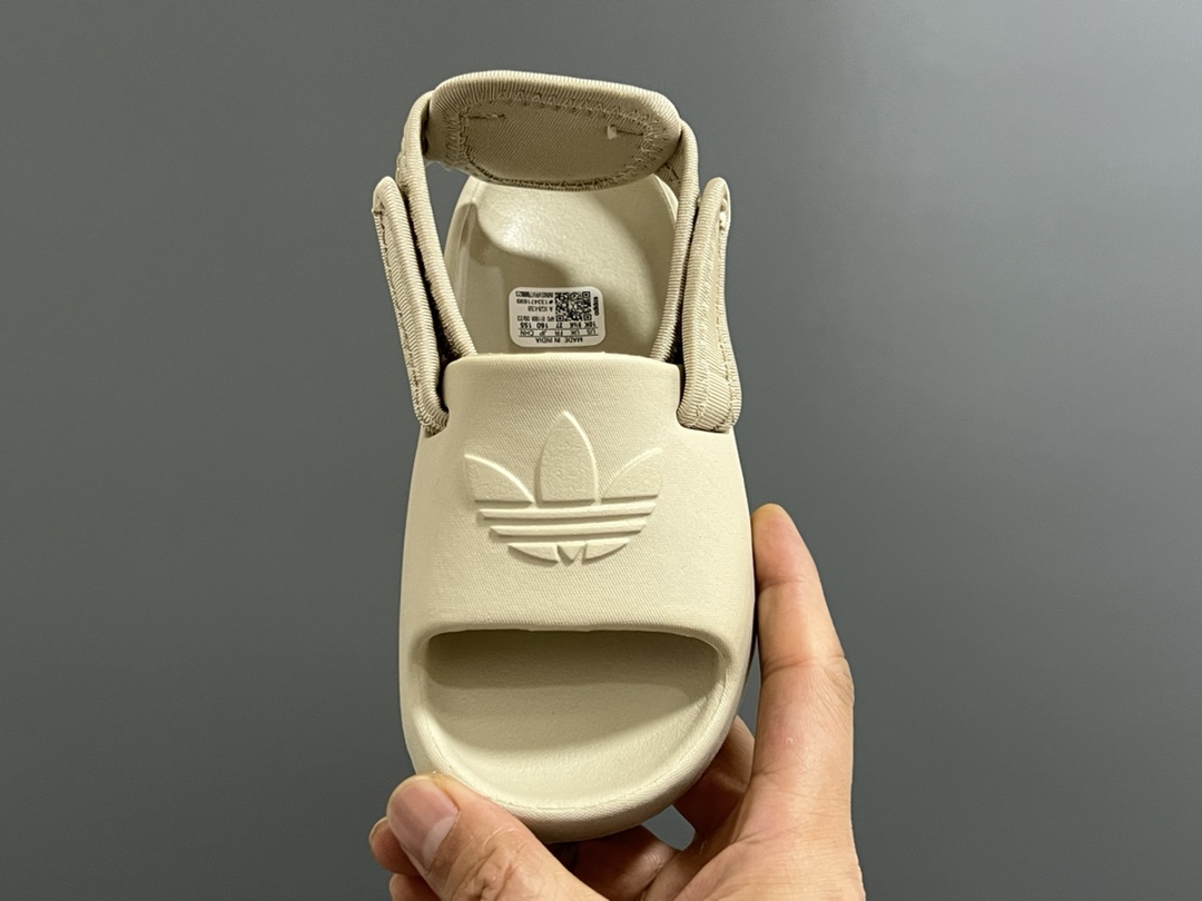 图片[8]-活动A家新款两穿魔术贴儿童凉鞋 尺码：22-35码 还没上就爆单啦💥 三葉草愛迪達新款🆕 国内买不到哦✌🏻 可拆卸后跟的款式，两穿真的超实用❤️ 一体成型EVA工艺，清洗超级方便✔️-选品中心