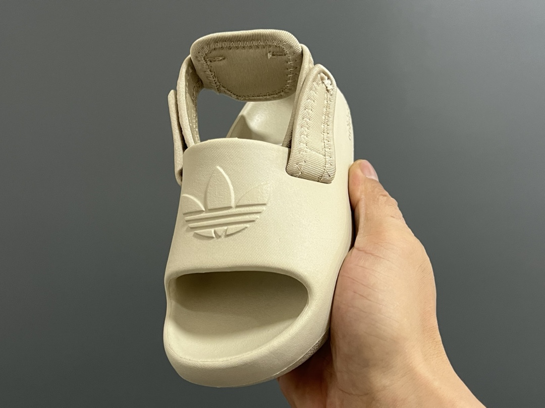图片[3]-活动A家新款两穿魔术贴儿童凉鞋 尺码：22-35码 还没上就爆单啦💥 三葉草愛迪達新款🆕 国内买不到哦✌🏻 可拆卸后跟的款式，两穿真的超实用❤️ 一体成型EVA工艺，清洗超级方便✔️-选品中心