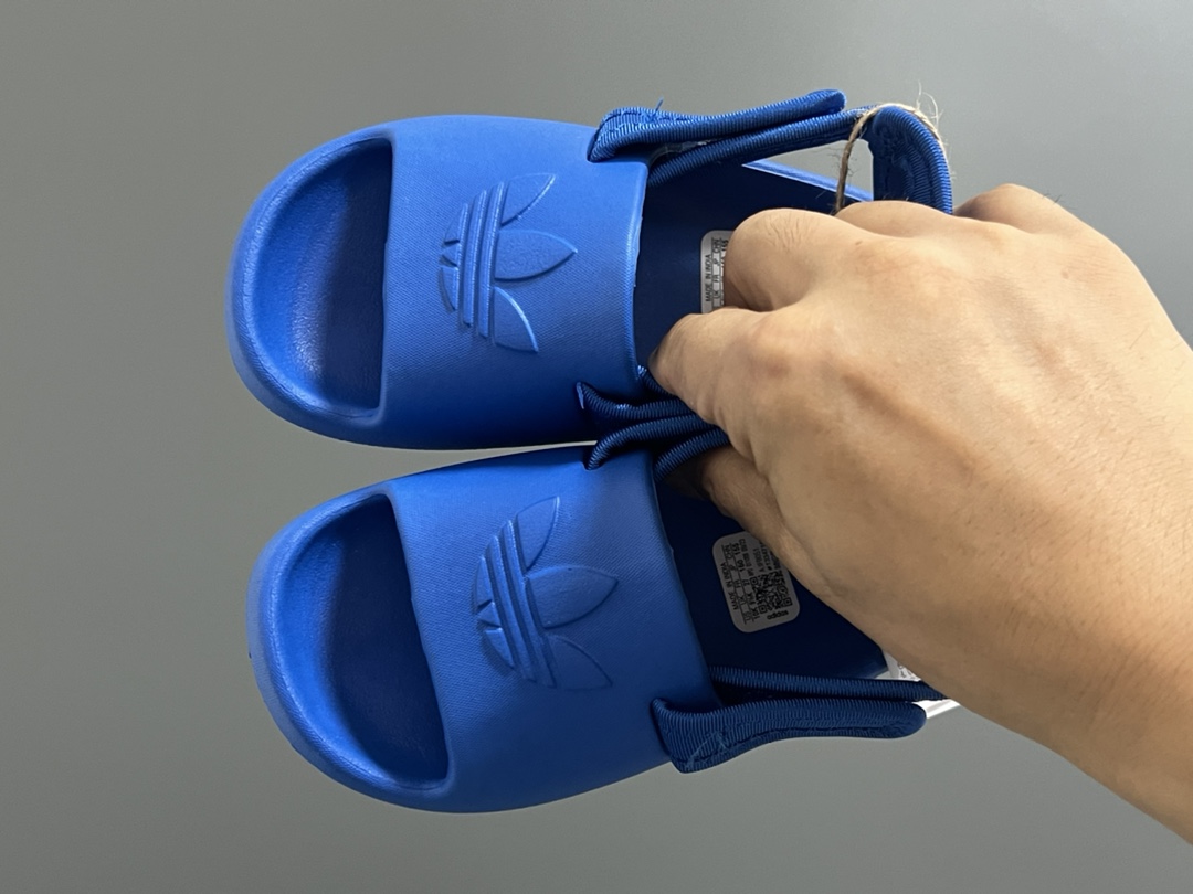 活动A家新款两穿魔术贴儿童凉鞋 尺码：22-35码 还没上就爆单啦💥 三葉草愛迪達新款🆕 国内买不到哦✌🏻 可拆卸后跟的款式，两穿真的超实用❤️ 一体成型EVA工艺，清洗超级方便✔️-选品中心