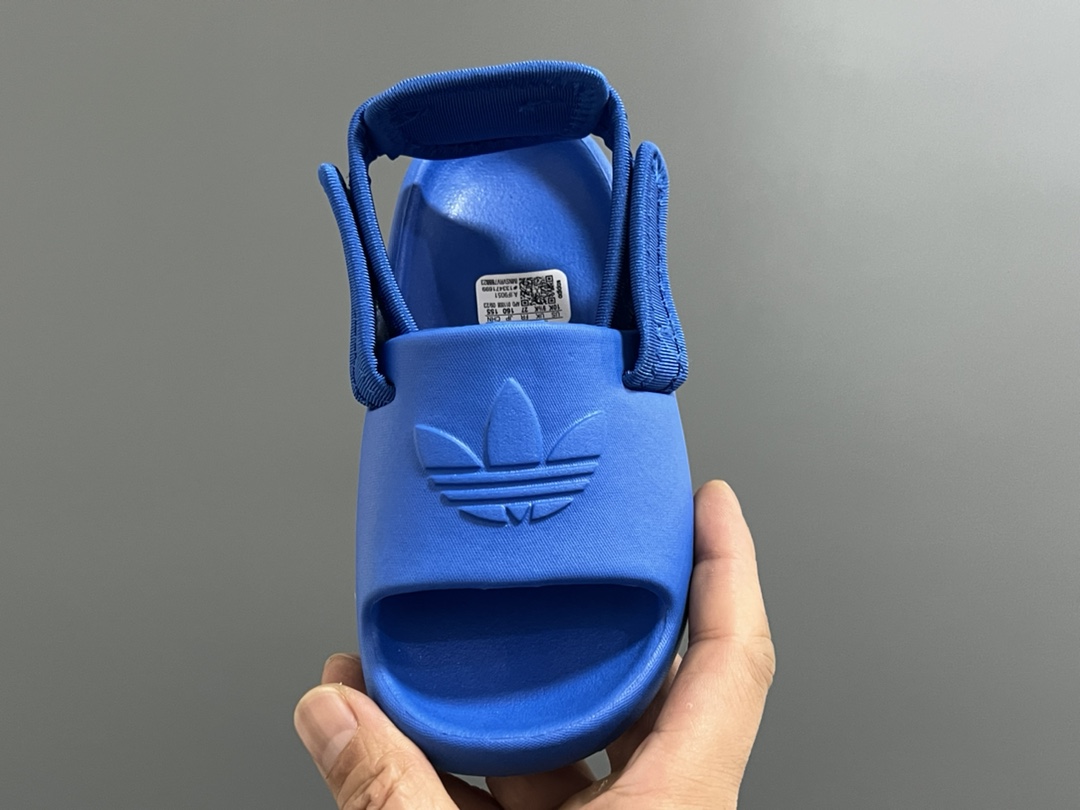 图片[8]-活动A家新款两穿魔术贴儿童凉鞋 尺码：22-35码 还没上就爆单啦💥 三葉草愛迪達新款🆕 国内买不到哦✌🏻 可拆卸后跟的款式，两穿真的超实用❤️ 一体成型EVA工艺，清洗超级方便✔️-选品中心