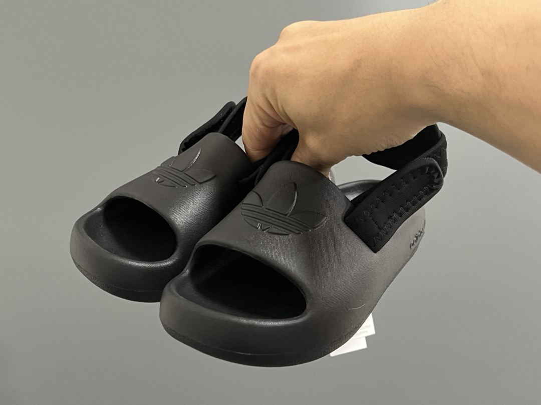 图片[2]-活动A家新款两穿魔术贴儿童凉鞋 尺码：22-35码 还没上就爆单啦💥 三葉草愛迪達新款🆕 国内买不到哦✌🏻 可拆卸后跟的款式，两穿真的超实用❤️ 一体成型EVA工艺，清洗超级方便✔️-选品中心