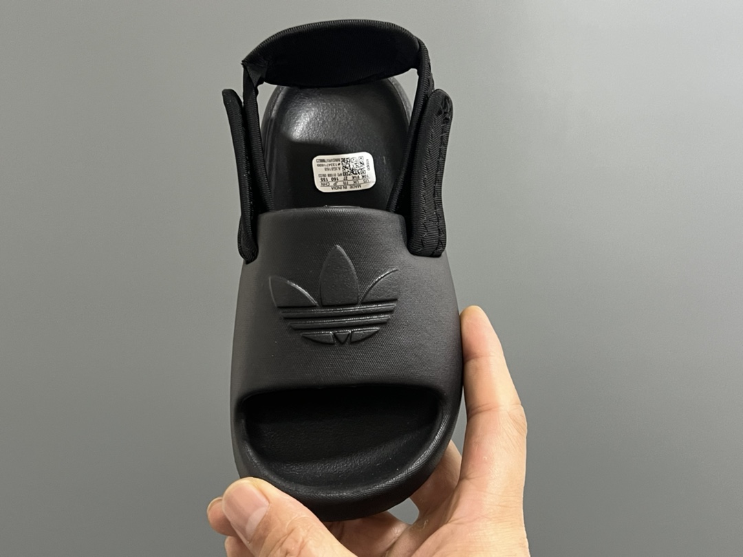 图片[8]-活动A家新款两穿魔术贴儿童凉鞋 尺码：22-35码 还没上就爆单啦💥 三葉草愛迪達新款🆕 国内买不到哦✌🏻 可拆卸后跟的款式，两穿真的超实用❤️ 一体成型EVA工艺，清洗超级方便✔️-选品中心