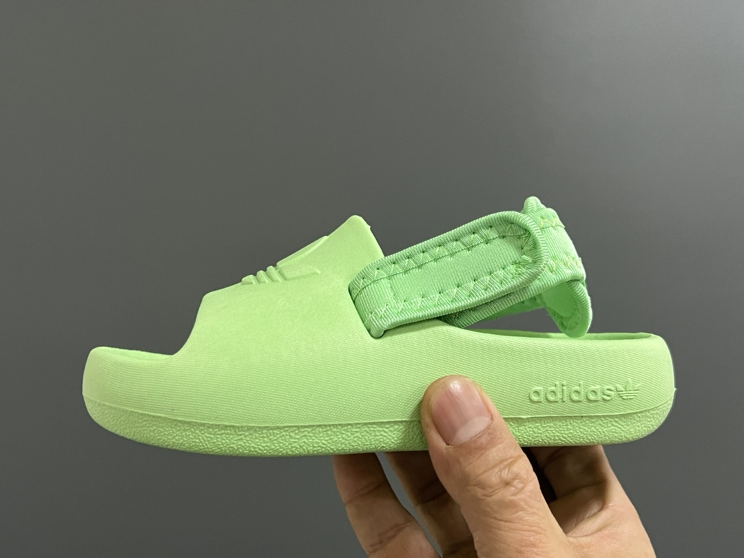 图片[4]-活动A家新款两穿魔术贴儿童凉鞋 尺码：22-35码 还没上就爆单啦💥 三葉草愛迪達新款🆕 国内买不到哦✌🏻 可拆卸后跟的款式，两穿真的超实用❤️ 一体成型EVA工艺，清洗超级方便✔️-选品中心