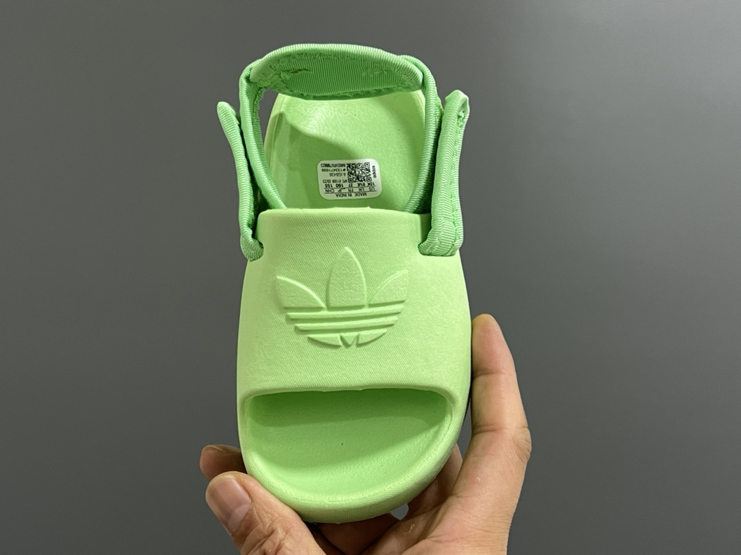 图片[8]-活动A家新款两穿魔术贴儿童凉鞋 尺码：22-35码 还没上就爆单啦💥 三葉草愛迪達新款🆕 国内买不到哦✌🏻 可拆卸后跟的款式，两穿真的超实用❤️ 一体成型EVA工艺，清洗超级方便✔️-选品中心