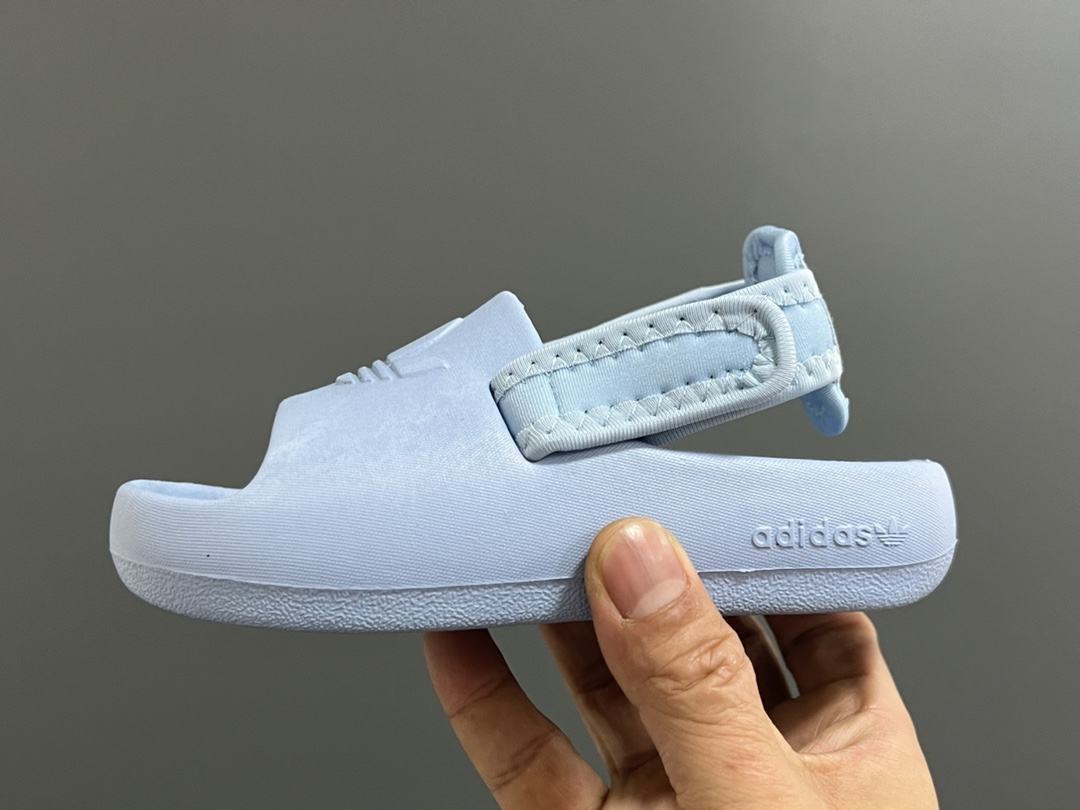 图片[4]-活动A家新款两穿魔术贴儿童凉鞋 尺码：22-35码 还没上就爆单啦💥 三葉草愛迪達新款🆕 国内买不到哦✌🏻 可拆卸后跟的款式，两穿真的超实用❤️ 一体成型EVA工艺，清洗超级方便✔️-选品中心