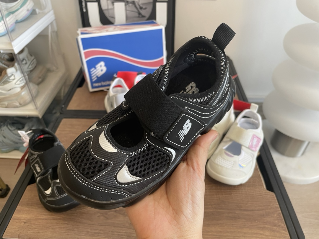 图片[7]-NB920网面拼接魔术贴儿童凉鞋24-37码 时髦又洋气的NB玛丽珍系列🔥网面➕优质皮料拼接，透气又舒适☁️1：1高端定制MD大底，脚感超舒服😌-选品中心