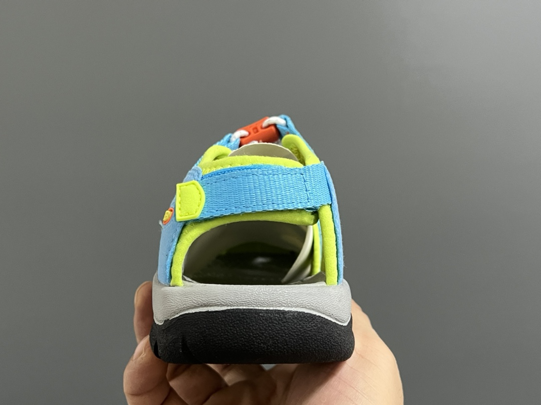 图片[7]-海外版 Keen 科恩溯溪后跟魔术贴儿童凉鞋 尺码：26-37码 海外代购版👍🏻 这鞋型太好看啦😍丑萌丑萌感✨ 松紧带设计，后跟魔术贴，方便调节✔️ 溯溪两穿橡胶耐磨大底，抓地力超强✌🏻 今年必备单品🛒-选品中心