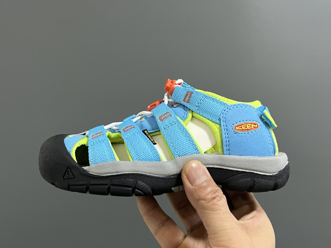 图片[4]-海外版 Keen 科恩溯溪后跟魔术贴儿童凉鞋 尺码：26-37码 海外代购版👍🏻 这鞋型太好看啦😍丑萌丑萌感✨ 松紧带设计，后跟魔术贴，方便调节✔️ 溯溪两穿橡胶耐磨大底，抓地力超强✌🏻 今年必备单品🛒-选品中心