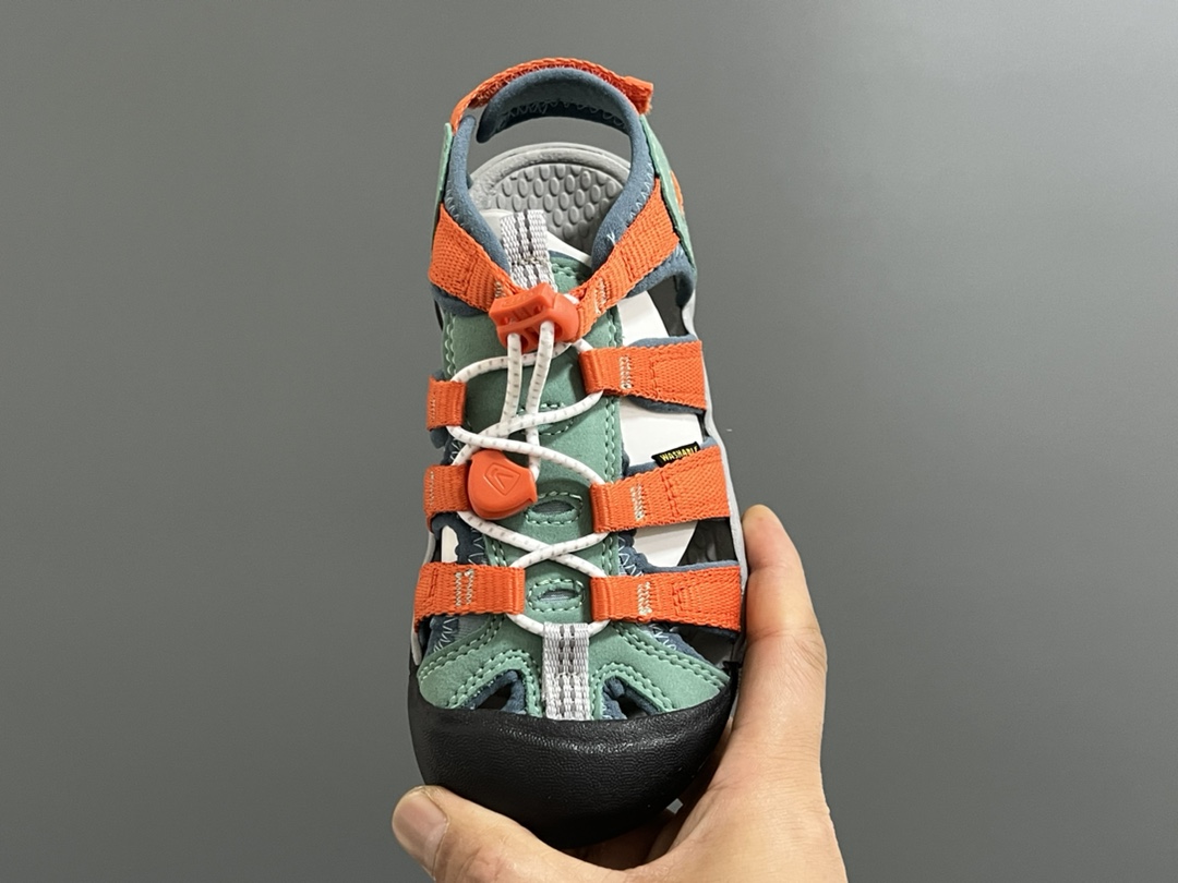 图片[8]-海外版 Keen 科恩溯溪后跟魔术贴儿童凉鞋 尺码：26-37码 海外代购版👍🏻 这鞋型太好看啦😍丑萌丑萌感✨ 松紧带设计，后跟魔术贴，方便调节✔️ 溯溪两穿橡胶耐磨大底，抓地力超强✌🏻 今年必备单品🛒-选品中心