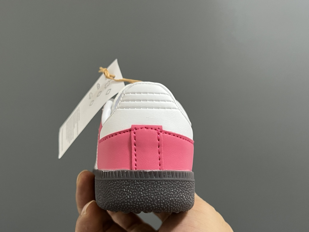 图片[7]-德训联名儿童休闲鞋 尺码：24-37码 爱惨了德训系列🆕 新工厂新工艺新配色👏🏻 优质皮料拼接，质感满满💯 耐磨防滑大底，脚感超赞👍🏻-选品中心