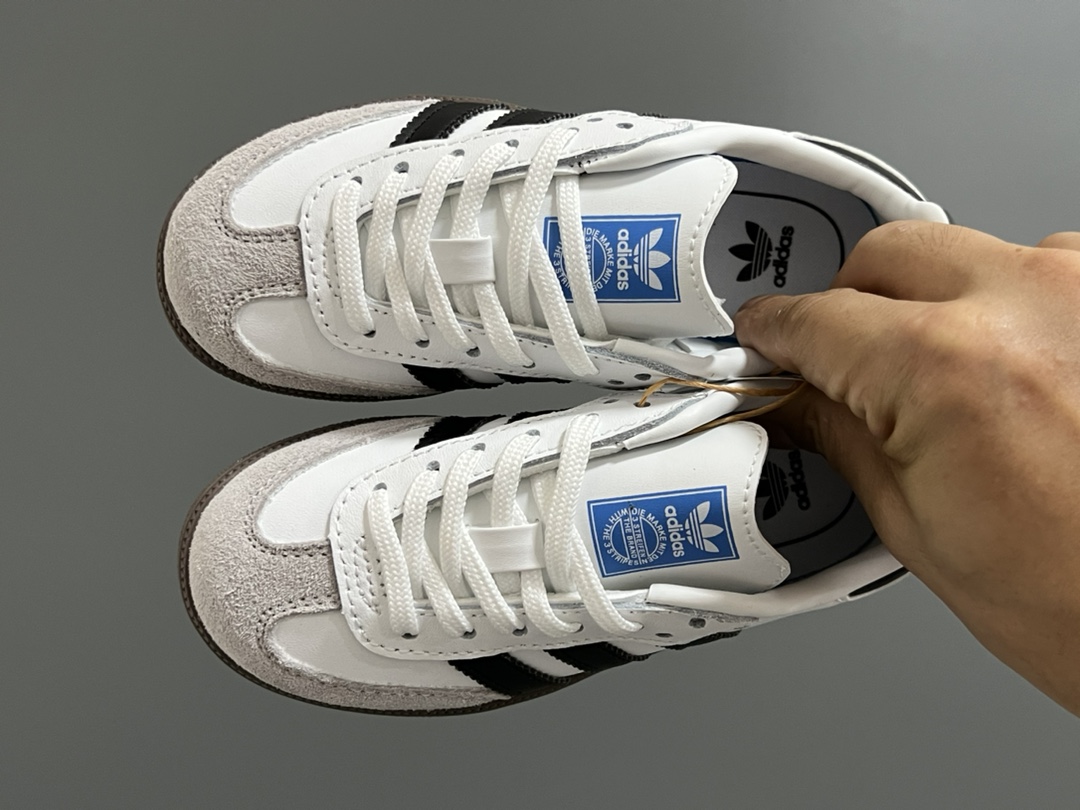 德训联名儿童休闲鞋 尺码：24-37码 爱惨了德训系列🆕 新工厂新工艺新配色👏🏻 优质皮料拼接，质感满满💯 耐磨防滑大底，脚感超赞👍🏻-选品中心