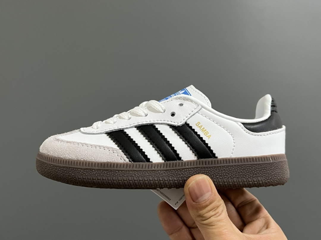 图片[4]-德训联名儿童休闲鞋 尺码：24-37码 爱惨了德训系列🆕 新工厂新工艺新配色👏🏻 优质皮料拼接，质感满满💯 耐磨防滑大底，脚感超赞👍🏻-选品中心