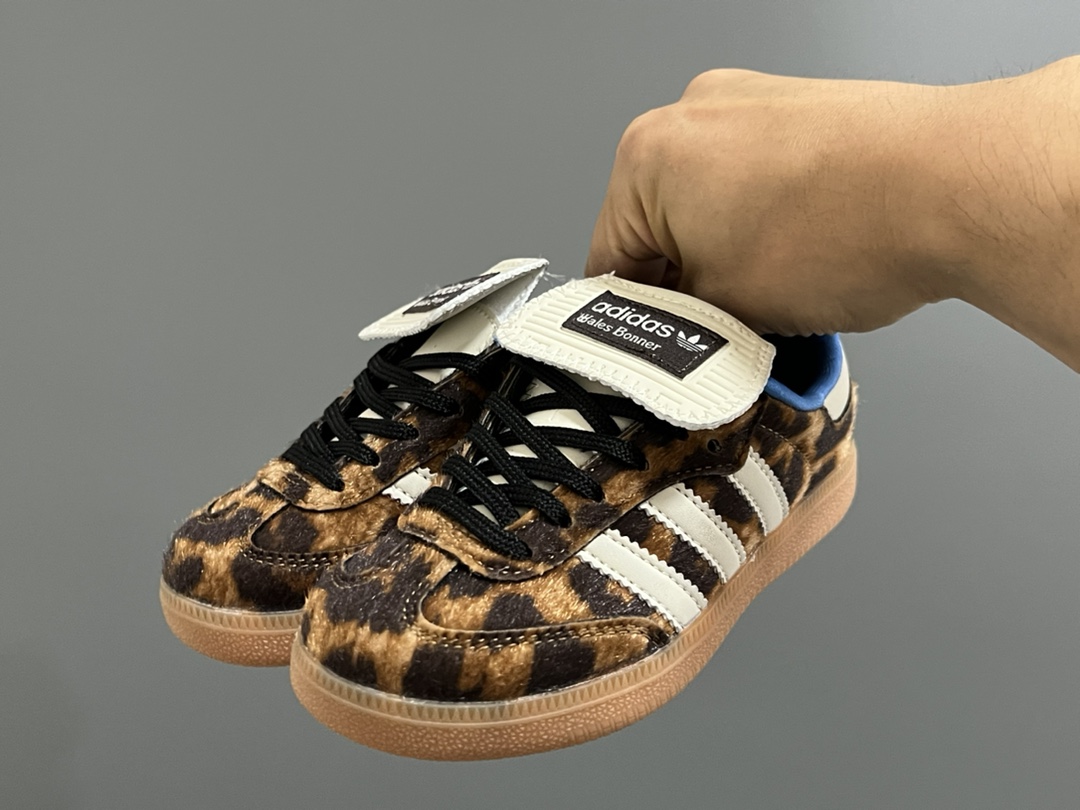 图片[2]-德训联名儿童休闲鞋 尺码：24-37码 爱惨了德训系列🆕 新工厂新工艺新配色👏🏻 优质皮料拼接，质感满满💯 耐磨防滑大底，脚感超赞👍🏻-选品中心