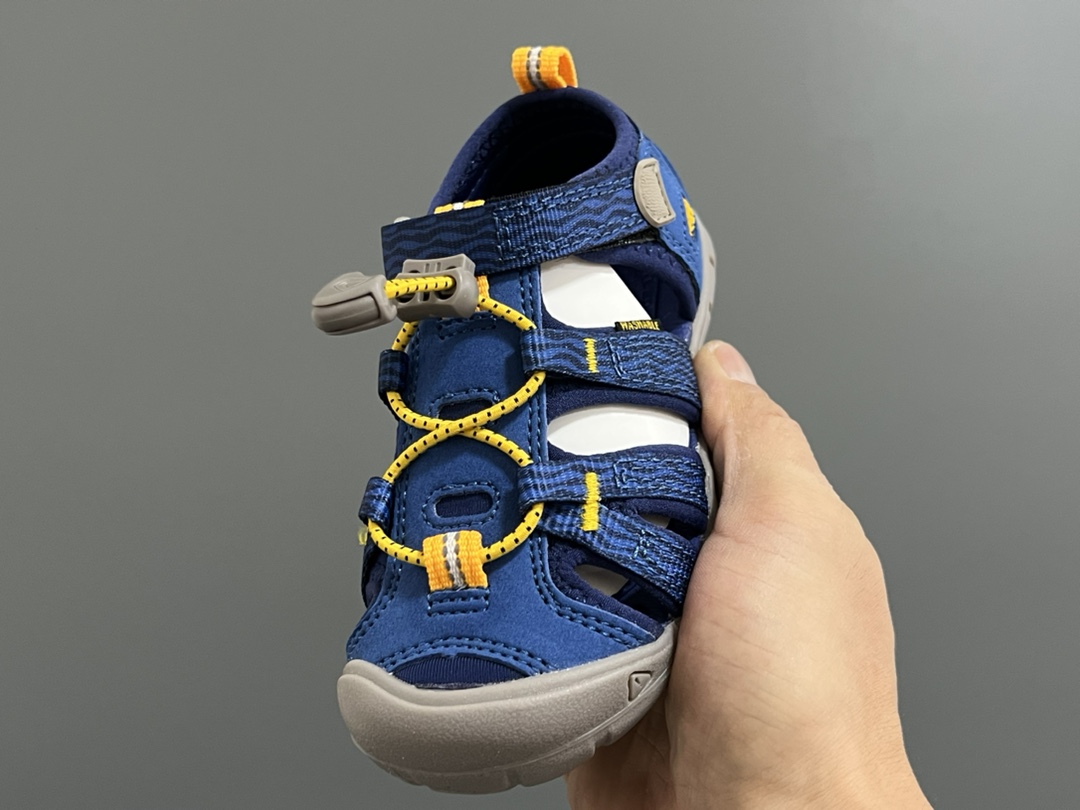 图片[7]-KEEN潮牌二代轻便儿童溯溪两穿凉鞋 尺码：24-37码 潮牌KEEN升级二代轻便凉鞋🆕 超轻超软超好穿✌🏻 溯溪款两穿超便捷✔️ 魔术贴设计，穿脱超方便👍🏻-选品中心