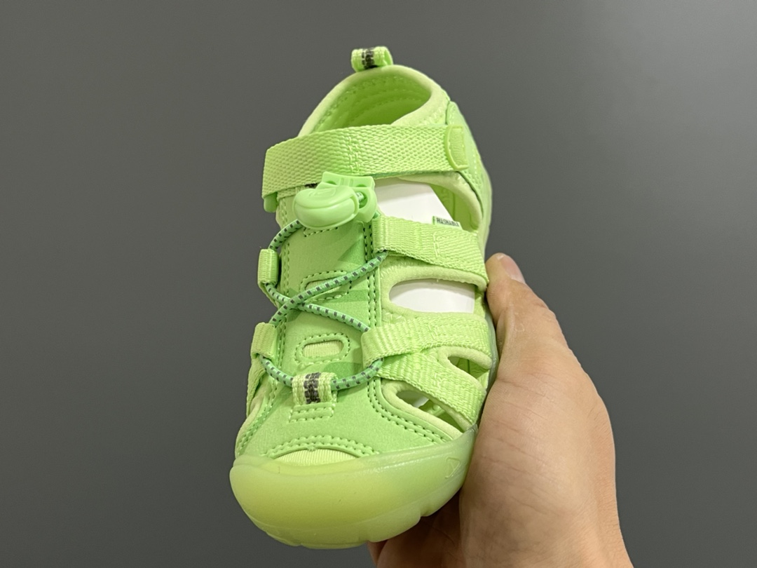 图片[2]-KEEN潮牌二代轻便儿童溯溪两穿凉鞋 尺码：24-37码 潮牌KEEN升级二代轻便凉鞋🆕 超轻超软超好穿✌🏻 溯溪款两穿超便捷✔️ 魔术贴设计，穿脱超方便👍🏻-选品中心