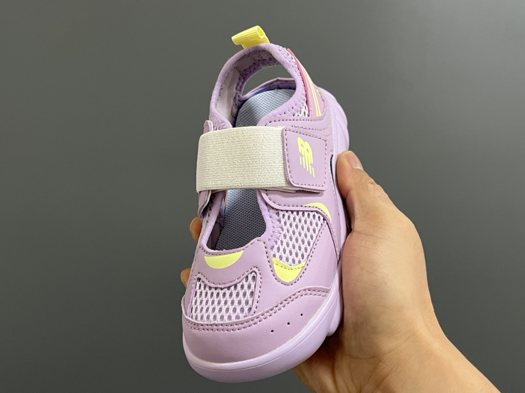 图片[3]-NB新款920玛丽珍网面拼接魔术贴儿童凉鞋 尺码：24-37码 时髦又洋气的NB玛丽珍系列🔥 网面➕优质皮料拼接，透气又舒适☁️ 1：1高端定制MD大底，脚感超舒服😌 魔术贴设计，穿脱超级方便✌🏻 闭眼入的八色，搭配袜子超洋气✨-选品中心