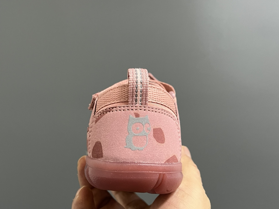 图片[7]-KEEN潮牌二代轻便儿童溯溪两穿凉鞋 尺码：24-37码 潮牌KEEN升级二代轻便凉鞋🆕 超轻超软超好穿✌🏻 溯溪款两穿超便捷✔️ 魔术贴设计，穿脱超方便👍🏻-选品中心