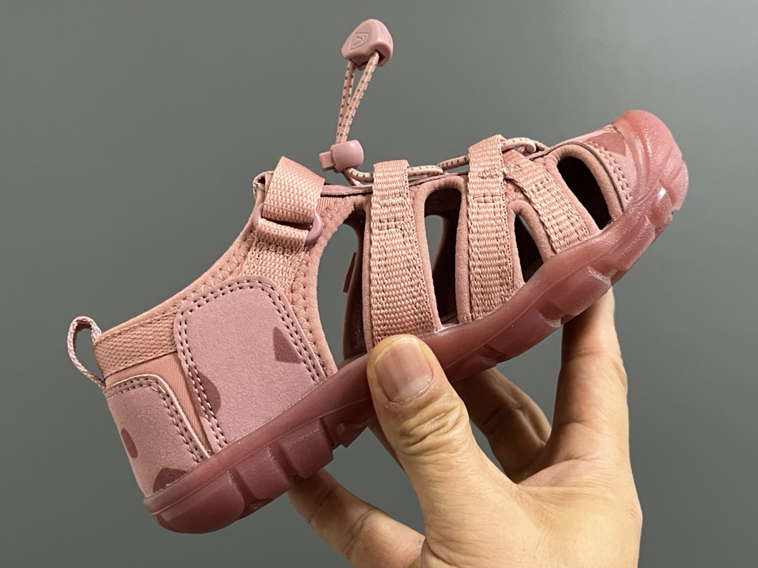 图片[6]-KEEN潮牌二代轻便儿童溯溪两穿凉鞋 尺码：24-37码 潮牌KEEN升级二代轻便凉鞋🆕 超轻超软超好穿✌🏻 溯溪款两穿超便捷✔️ 魔术贴设计，穿脱超方便👍🏻-选品中心