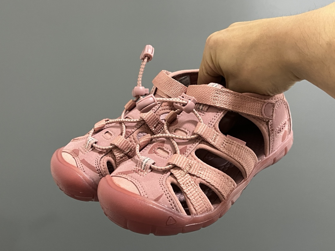 图片[2]-KEEN潮牌二代轻便儿童溯溪两穿凉鞋 尺码：24-37码 潮牌KEEN升级二代轻便凉鞋🆕 超轻超软超好穿✌🏻 溯溪款两穿超便捷✔️ 魔术贴设计，穿脱超方便👍🏻-选品中心