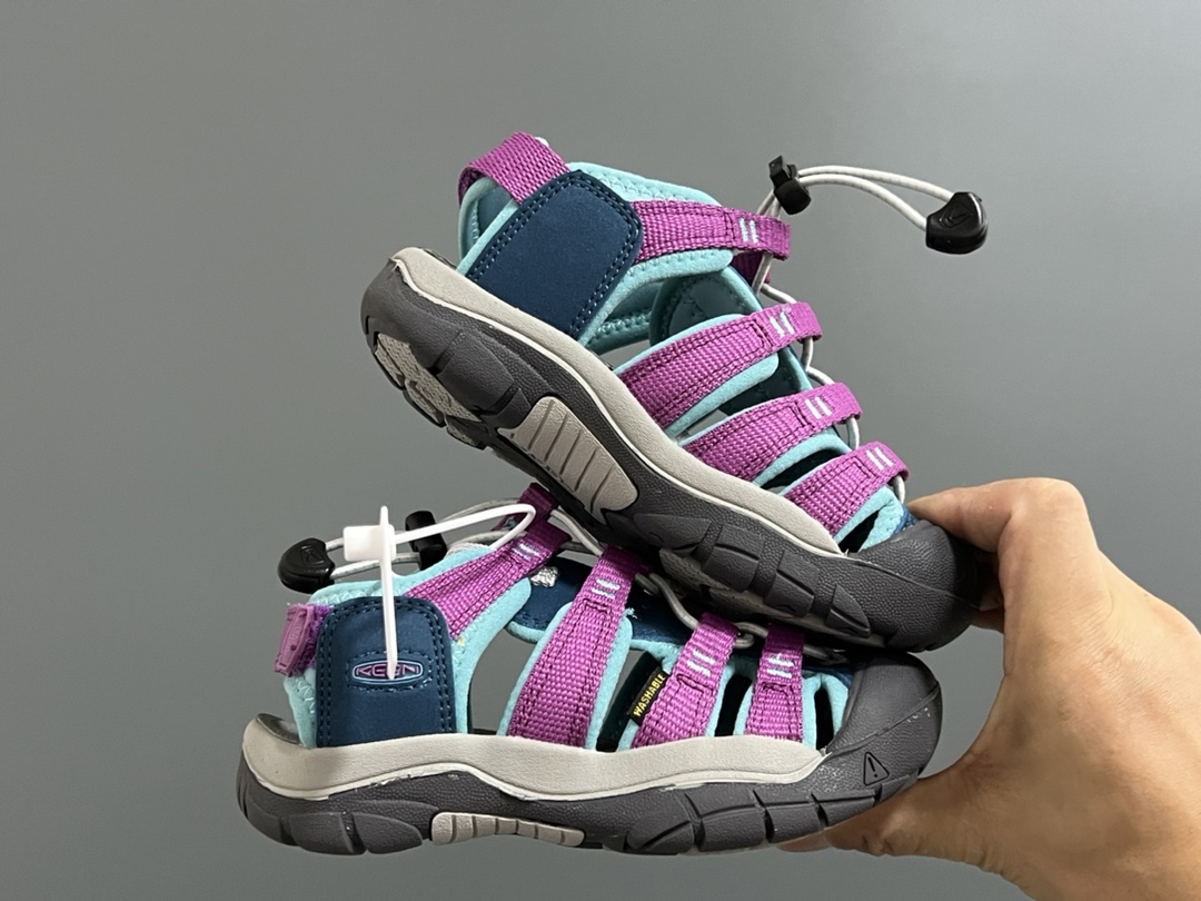 图片[9]-顶配版KEEN潮牌后跟魔术贴儿童涉水溯溪凉鞋 尺码：24-37码 超爱的户外潮牌—KEEN 后跟魔术贴设计，穿脱也超方便✌🏻 镂空设计，透气舒适☁️ 橡胶耐磨防滑大底，轻松应对各种地形环境[嘿哈]-选品中心