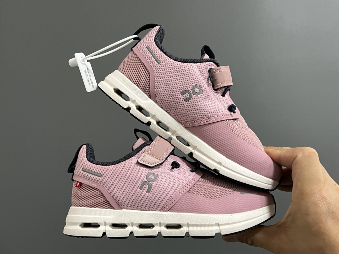 图片[9]-海外版昂跑魔术贴松紧带儿童运动鞋 尺码：27.5-35码 新工厂新工艺，价格超美腻👏🏻 来自瑞士🇨🇭的小众品牌🆕 超轻跑鞋款式，透气舒适☁️ 独特的Cloudtec鞋底科技，满足日常生活👍🏻 魔术贴➕松紧带设计，穿脱方便✔️-选品中心