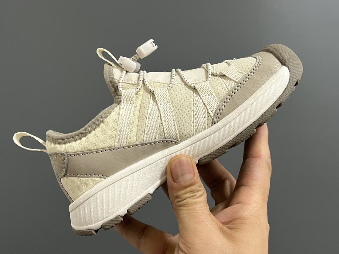 图片[6]-KEEN潮牌新款MOTOZOA超轻户外儿童跑鞋 尺码：23-37码 户外大佬—KEEN系列🆕 高端1：1原版定制，代购一鞋难求🔥. 防踢护鞋头设计，透气性网面拼接☁️ 独家定制耐磨防滑大底，满足户外各种地形和运动需求✌🏻-选品中心