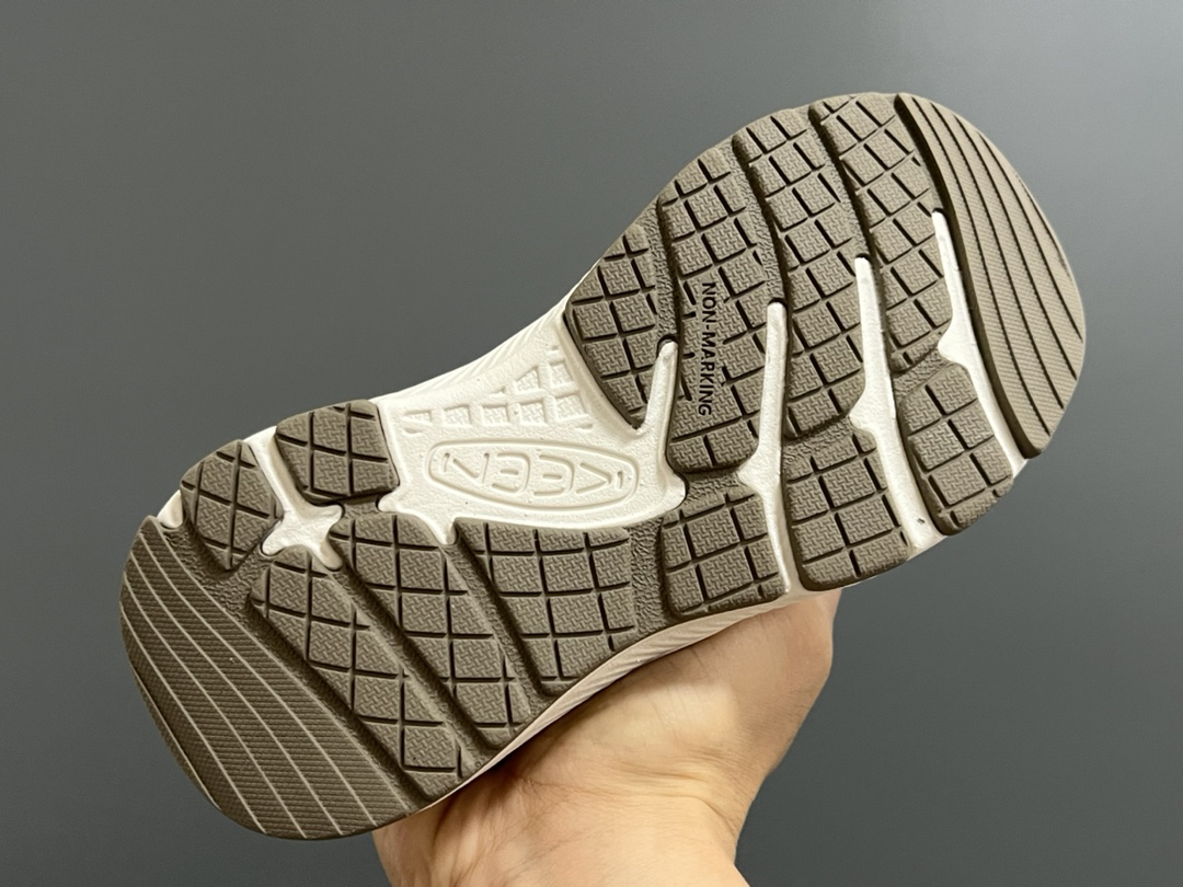 图片[5]-KEEN潮牌新款MOTOZOA超轻户外儿童跑鞋 尺码：23-37码 户外大佬—KEEN系列🆕 高端1：1原版定制，代购一鞋难求🔥. 防踢护鞋头设计，透气性网面拼接☁️ 独家定制耐磨防滑大底，满足户外各种地形和运动需求✌🏻-选品中心