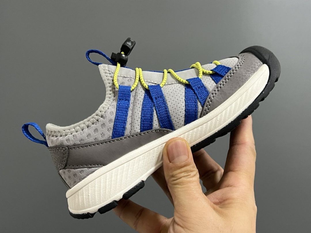 图片[6]-KEEN潮牌新款MOTOZOA超轻户外儿童跑鞋 尺码：23-37码 户外大佬—KEEN系列🆕 高端1：1原版定制，代购一鞋难求🔥. 防踢护鞋头设计，透气性网面拼接☁️ 独家定制耐磨防滑大底，满足户外各种地形和运动需求✌🏻-选品中心