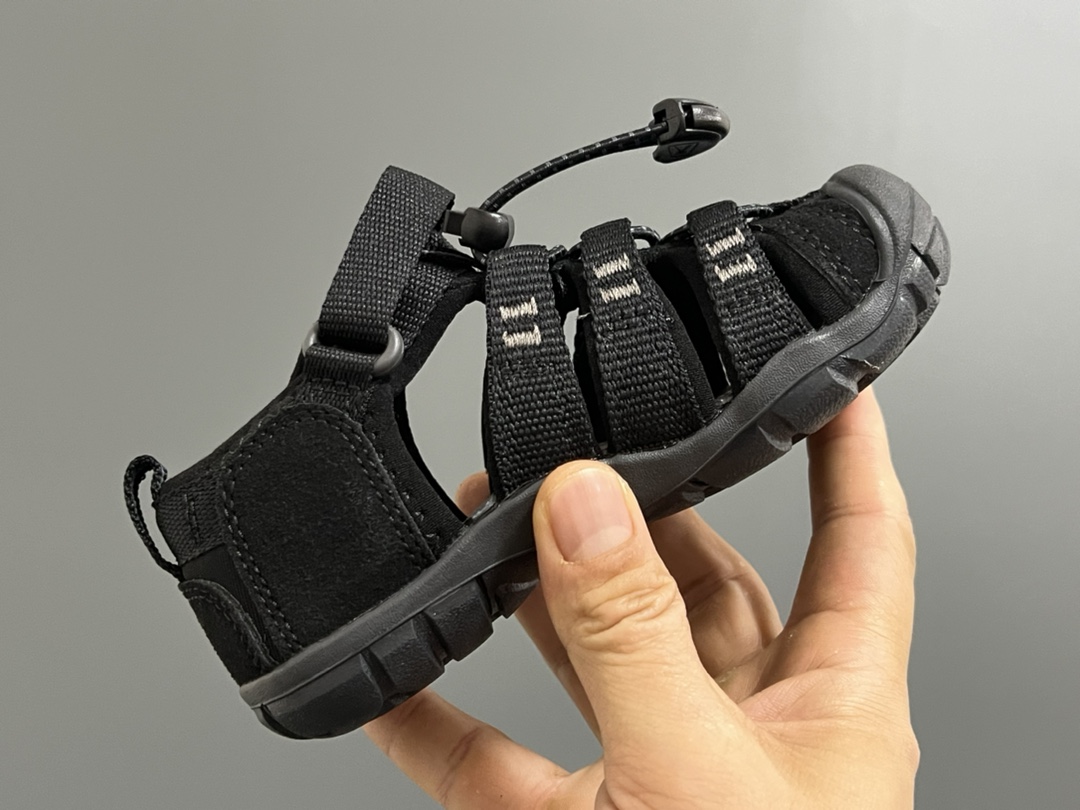 图片[6]-KEEN潮牌二代轻便儿童溯溪两穿凉鞋 尺码：24-37码 潮牌KEEN升级二代轻便凉鞋🆕 超轻超软超好穿✌🏻 溯溪款两穿超便捷✔️ 魔术贴设计，穿脱超方便👍🏻-选品中心