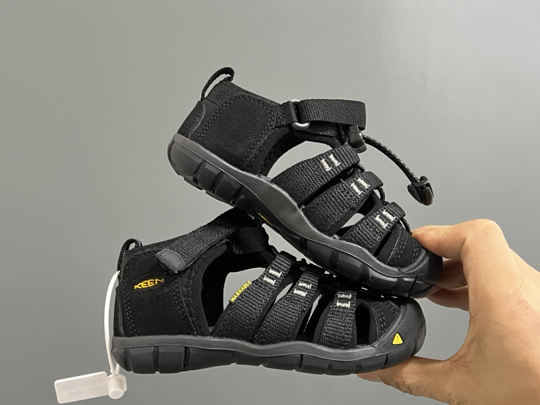 图片[9]-KEEN潮牌二代轻便儿童溯溪两穿凉鞋 尺码：24-37码 潮牌KEEN升级二代轻便凉鞋🆕 超轻超软超好穿✌🏻 溯溪款两穿超便捷✔️ 魔术贴设计，穿脱超方便👍🏻-选品中心