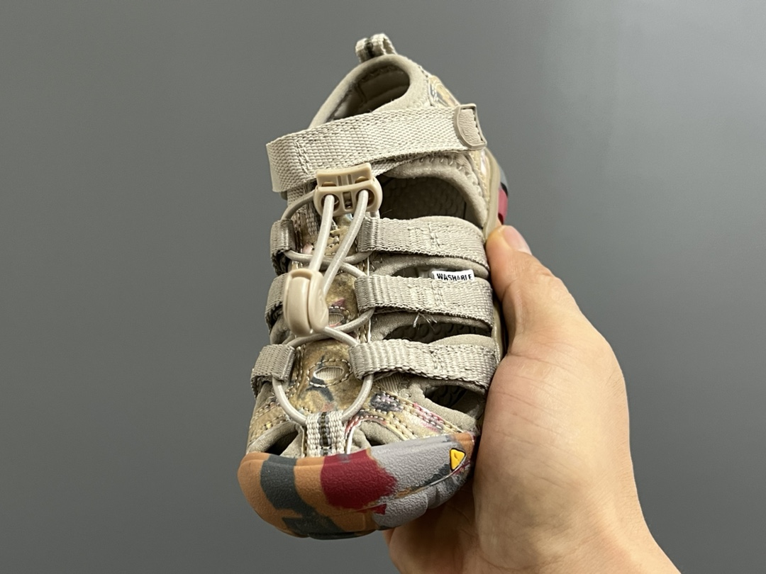 图片[3]-新色 KEEN潮牌二代轻便儿童溯溪两穿凉鞋 尺码：24-37码 潮牌KEEN升级二代轻便凉鞋🆕 超轻超软超好穿✌🏻 溯溪款两穿超便捷✔️ 魔术贴设计，穿脱超方便👍🏻-选品中心