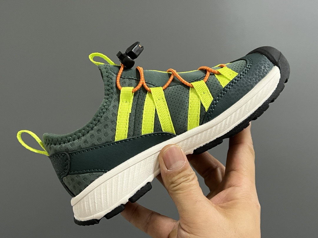 图片[6]-KEEN潮牌新款MOTOZOA超轻户外儿童跑鞋 尺码：23-37码 户外大佬—KEEN系列🆕 高端1：1原版定制，代购一鞋难求🔥 防踢护鞋头设计，透气性网面拼接☁️. 独家定制耐磨防滑大底，满足户外各种地形和运动需求✌🏻-选品中心