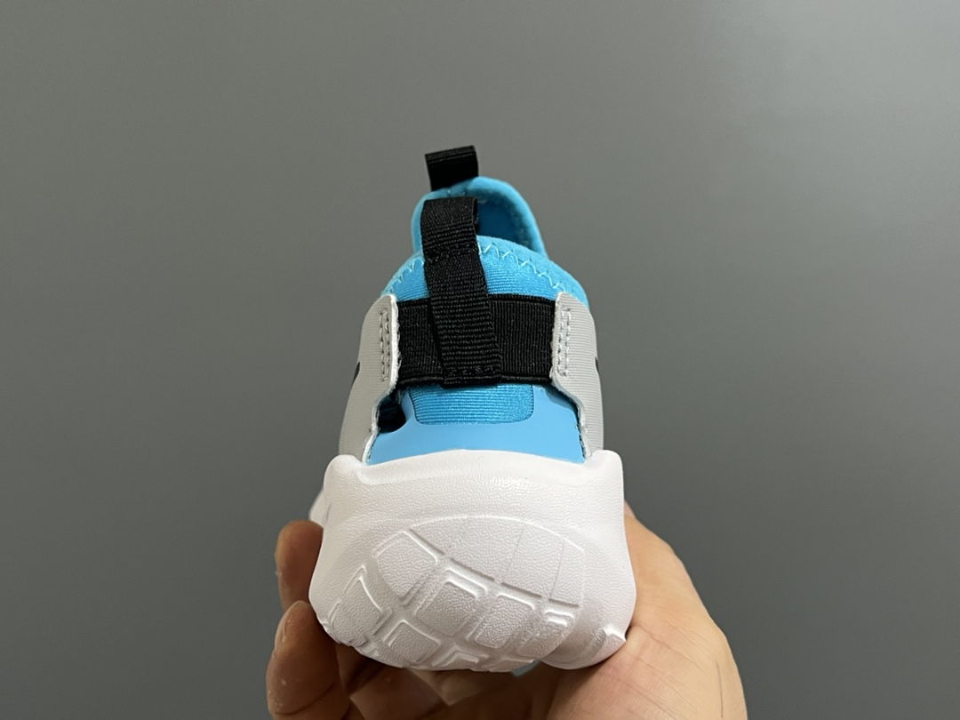 图片[7]-专柜版NK FLEX二代一脚蹬儿童运动鞋 尺码：25-37码 专柜版品质超赞👍🏻 优质针织面料拼接，透气舒适☁️ 一脚蹬款式设计，穿脱便捷✌🏻 耐磨防滑大底，脚感不言而喻✔️-选品中心
