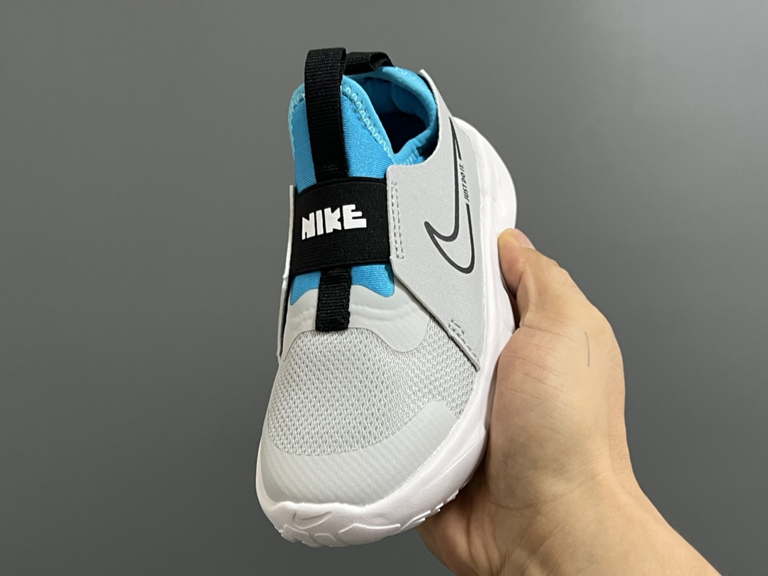 图片[3]-专柜版NK FLEX二代一脚蹬儿童运动鞋 尺码：25-37码 专柜版品质超赞👍🏻 优质针织面料拼接，透气舒适☁️ 一脚蹬款式设计，穿脱便捷✌🏻 耐磨防滑大底，脚感不言而喻✔️-选品中心