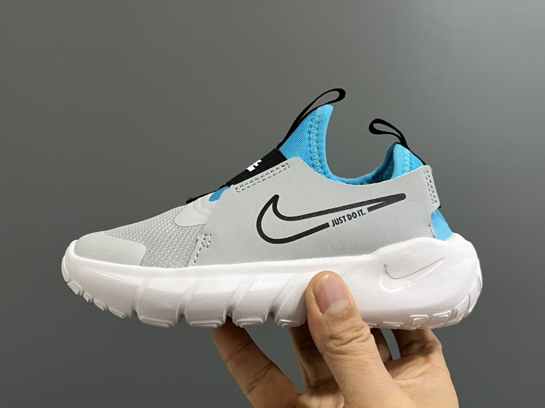 图片[4]-专柜版NK FLEX二代一脚蹬儿童运动鞋 尺码：25-37码 专柜版品质超赞👍🏻 优质针织面料拼接，透气舒适☁️ 一脚蹬款式设计，穿脱便捷✌🏻 耐磨防滑大底，脚感不言而喻✔️-选品中心