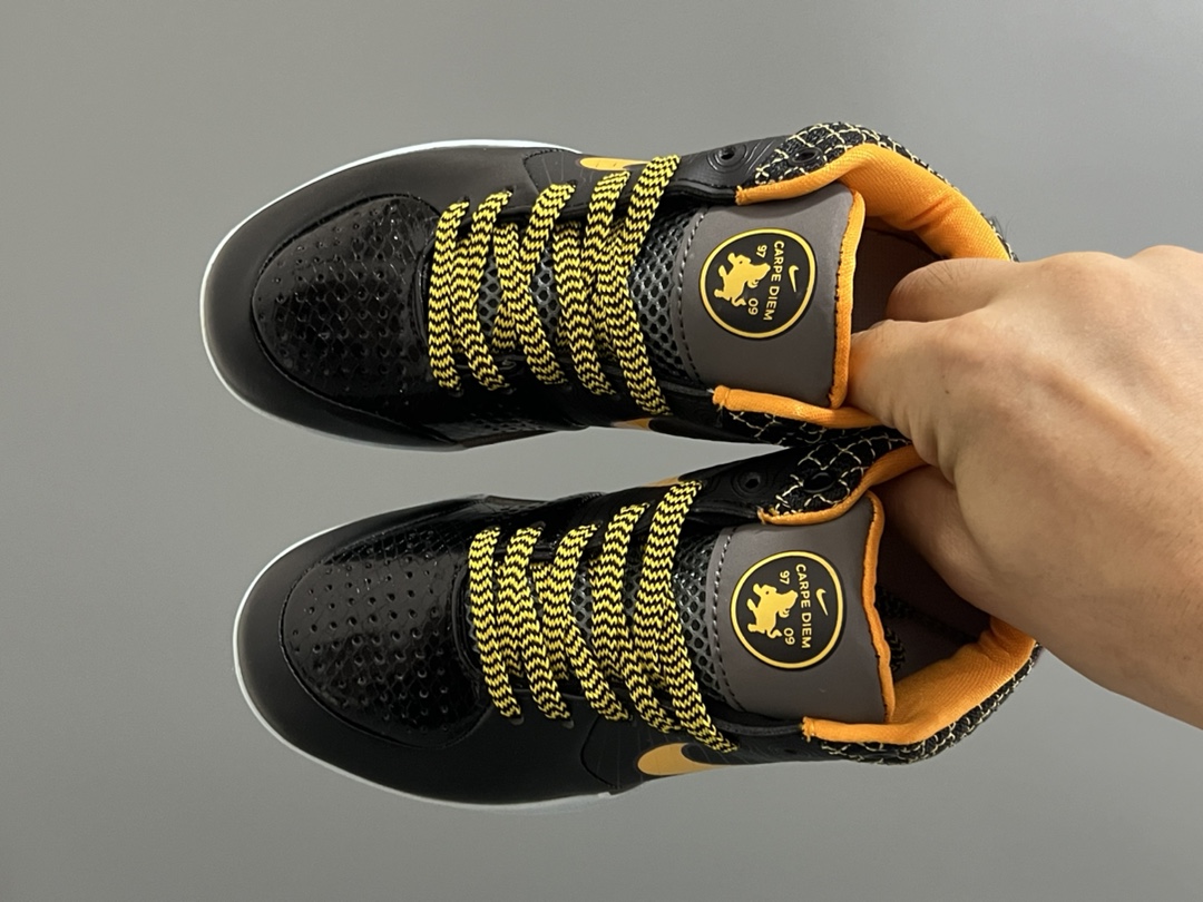 NK 科比4 大童儿童篮球鞋 尺码：30-41码 科比4代新款🆕 大童码数满足青少年需求✌🏻 橡胶耐磨防滑大底，脚感超赞👍🏻 优质皮料拼接，质感满分💯-选品中心