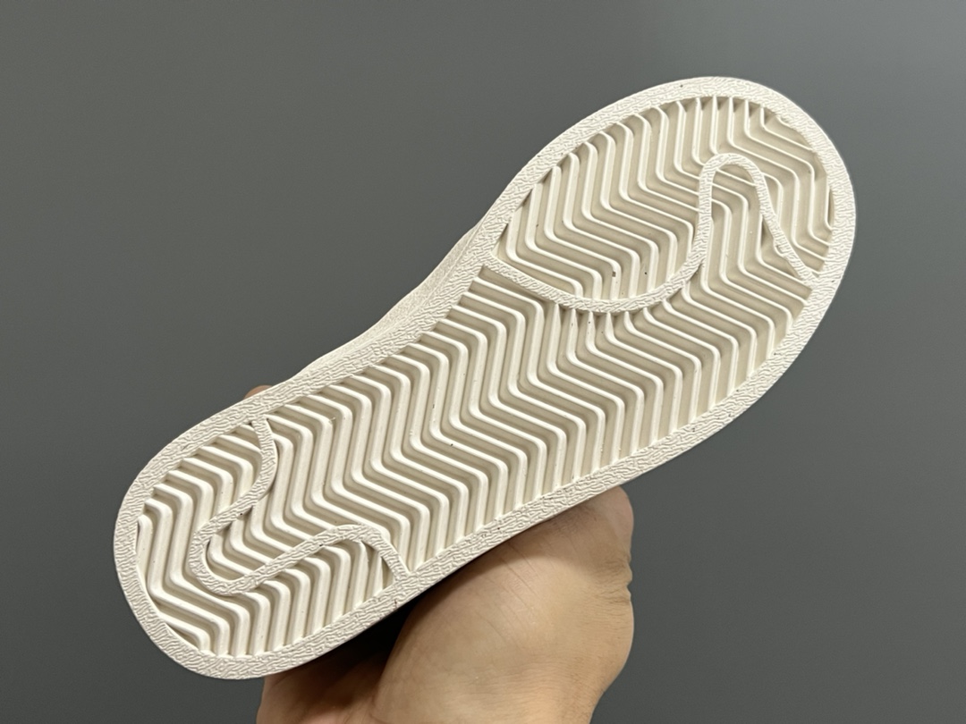 图片[5]-原单版金B贝壳头儿童魔术贴板鞋 尺码：22-37码 原单版的细节版型设计都超赞👍🏻 金标系列绝对是最百搭的单品❤️ 作为入门级板鞋，人手必备✌🏻-选品中心