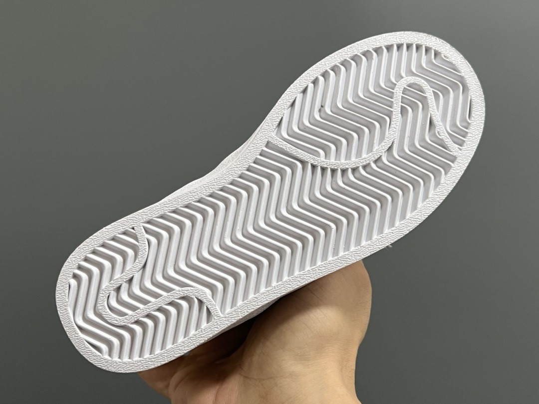 图片[5]-原单版金B贝壳头儿童魔术贴板鞋 尺码：22-37码 原单版的细节版型设计都超赞👍🏻 金标系列绝对是最百搭的单品❤️ 作为入门级板鞋，人手必备✌🏻-选品中心