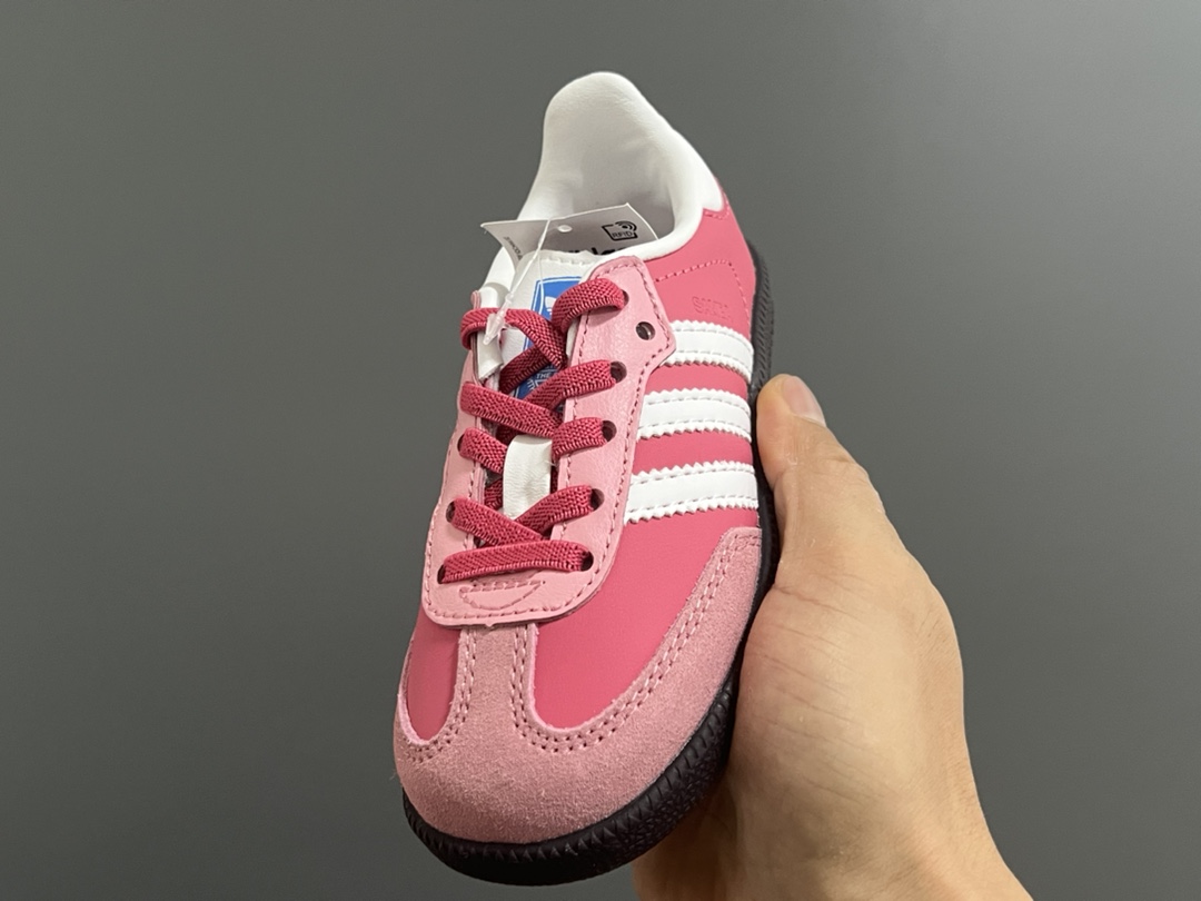 图片[3]-A家新款专G版德训松紧带儿童休闲鞋 尺码：24-37码 爆款亲子德训鞋🔥 优质马毛、反毛皮、头层皮料拼接，质感高级细腻☁️ 松紧带设计，轻松穿脱，搭配可替换鞋带，轻松调换✌🏻 原装橡胶耐磨防滑大底，满足日常需求👍🏻 细节做工满分，自留推荐❤️-选品中心