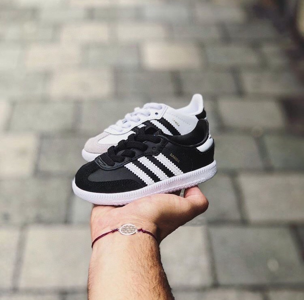 图片[9]-A家新款专柜版德训松紧带儿童休闲鞋 尺码：24-37码 爆款亲子德训鞋🔥 优质反毛皮、头层皮料拼接，质感高级细腻☁️ 松紧带设计，轻松穿脱，搭配可替换鞋带，轻松调换✌🏻 原装橡胶耐磨防滑大底，满足日常需求👍🏻 细节做工满分，自留推荐❤️-选品中心