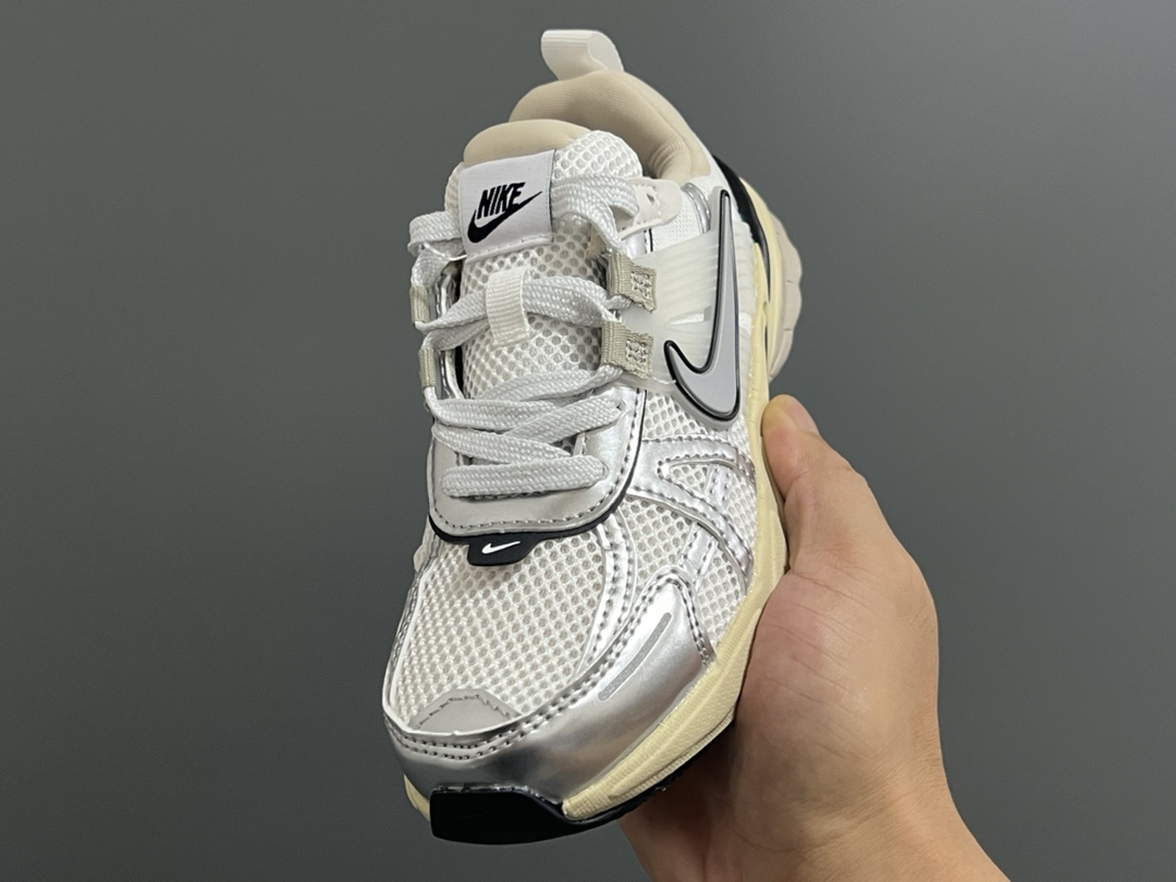 图片[3]-新工厂 NK V2K鞋带扣儿童老爹鞋26-35码 经典V2K老爹款式🆕 优质皮料拼接，质感满满‼️ 橡胶耐磨防滑大底，脚感超赞👍🏻 鞋带扣设计，穿脱超方便✌🏻-选品中心