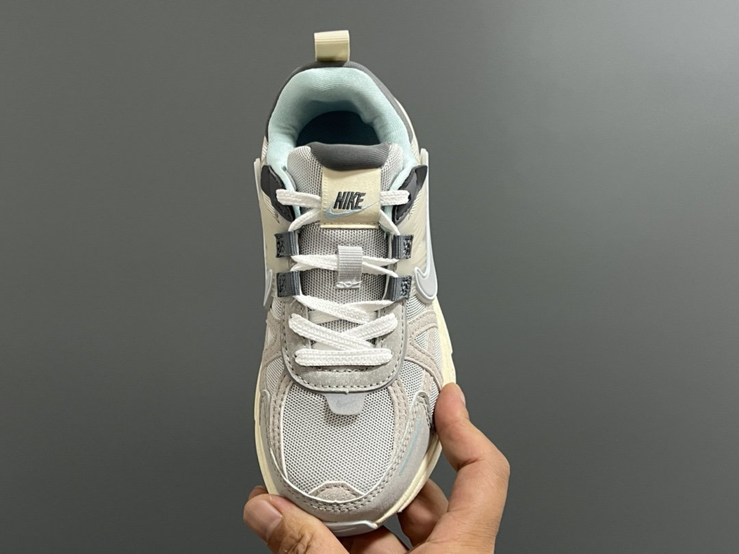 图片[8]-NK 新款V2K鞋带扣儿童老爹鞋 尺码：26-35码 经典V2K老爹款式🆕 上脚超酷🆒 优质皮料拼接，质感满满‼️ 橡胶耐磨防滑大底，脚感超赞👍🏻 鞋带扣设计，穿脱超方便✌🏻-选品中心