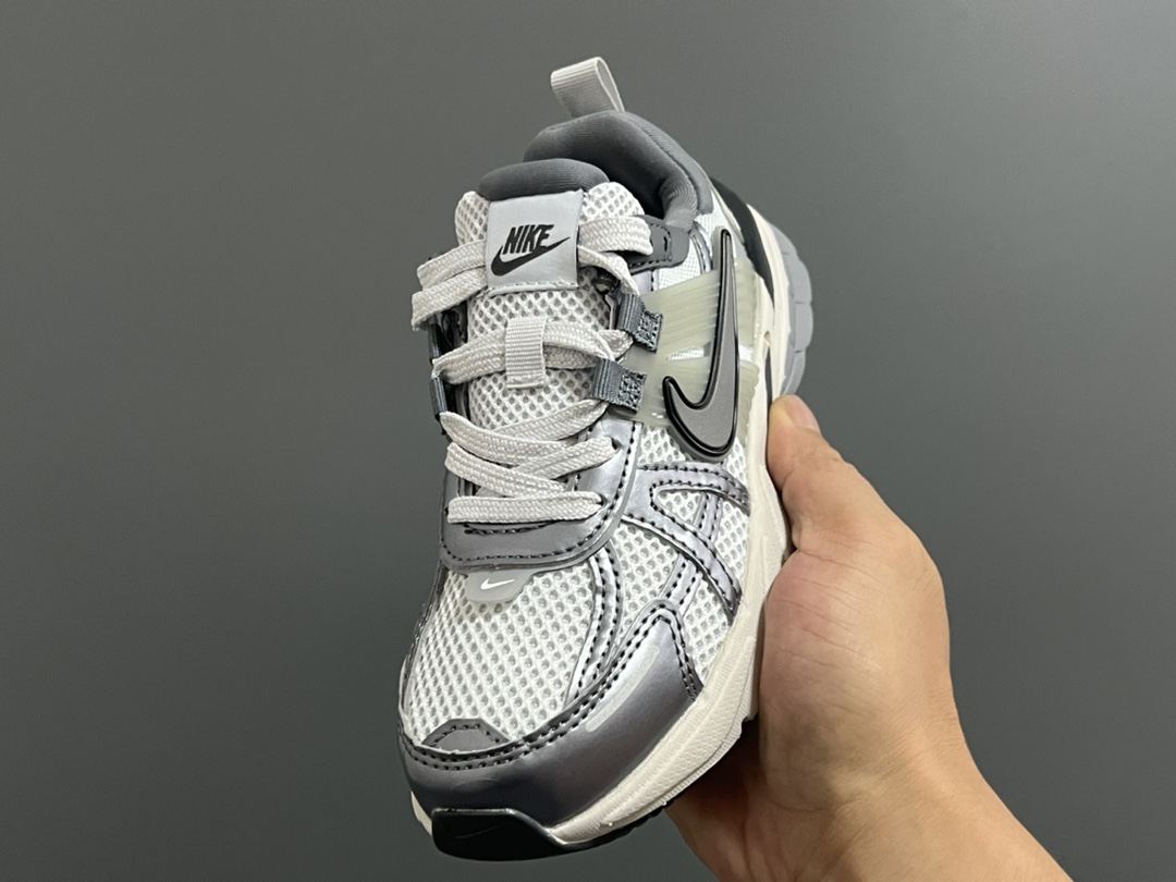 图片[3]-新工厂 NK V2K鞋带扣儿童老爹鞋26-35码 经典V2K老爹款式🆕 优质皮料拼接，质感满满‼️ 橡胶耐磨防滑大底，脚感超赞👍🏻 鞋带扣设计，穿脱超方便✌🏻-选品中心